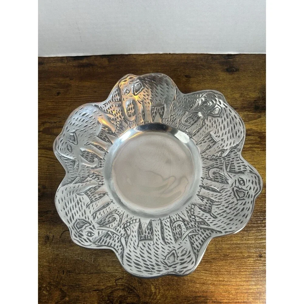 Vintage Hand Hammered Aluminum Elephant Bowl Tray India Safari Decor 9.75”